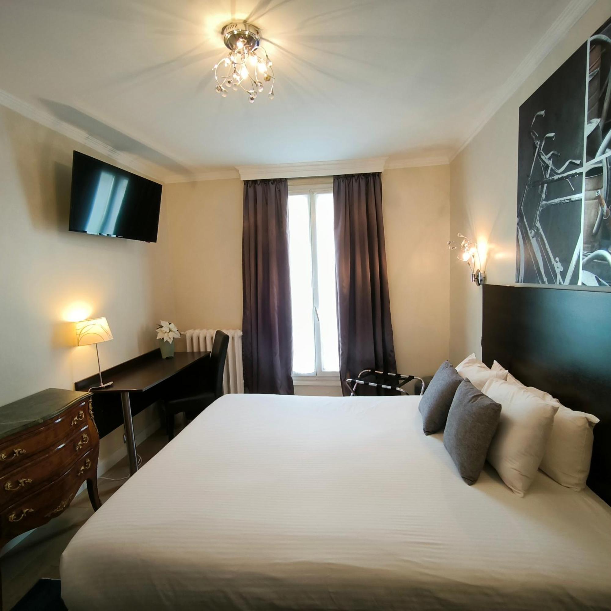 Hotel Le Twelve Paris Exterior photo